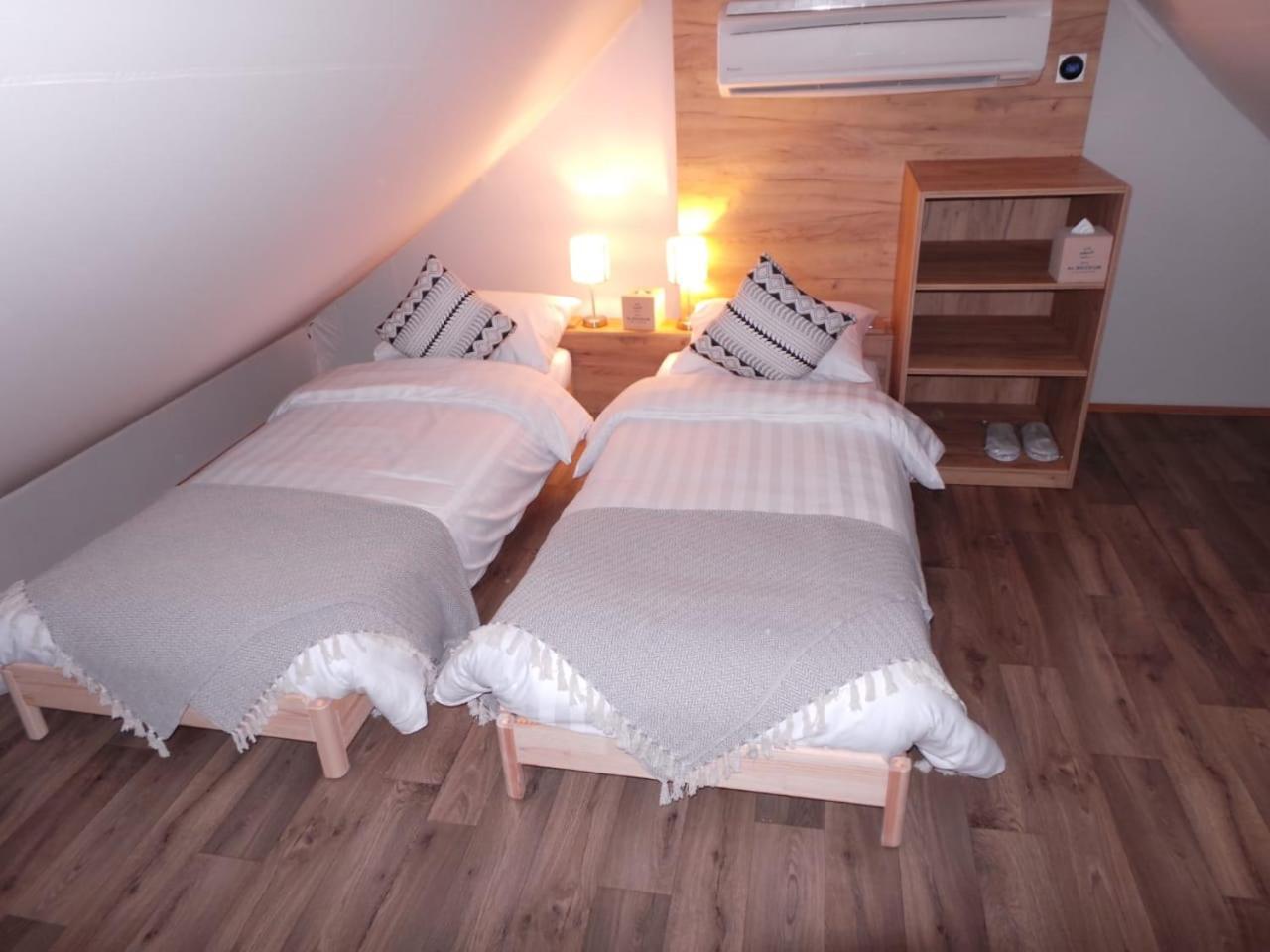 אבו דאבי Bab Al Nojoum Hudayriyat Villas חדר תמונה